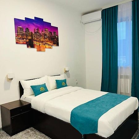 Apec Hotel Atyraū Екстериор снимка