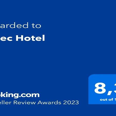 Apec Hotel Atyraū Екстериор снимка