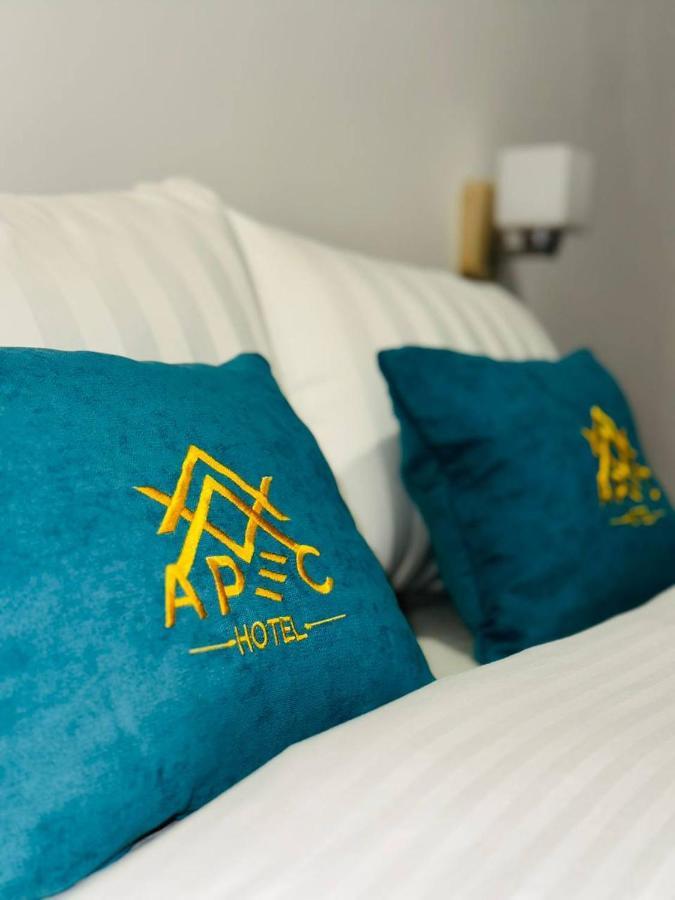 Apec Hotel Atyraū Екстериор снимка