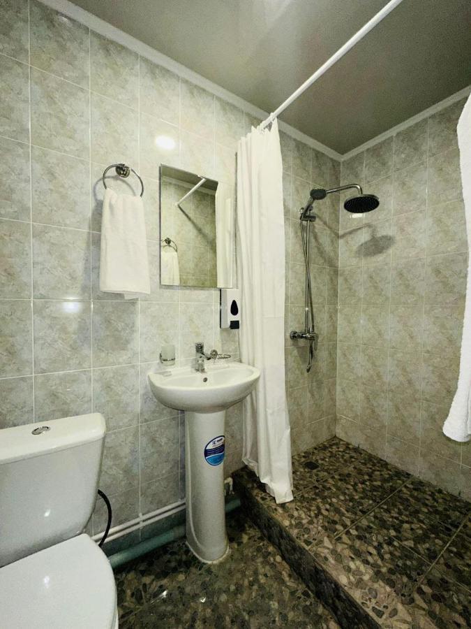 Apec Hotel Atyraū Екстериор снимка